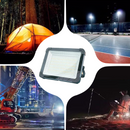 Foco inundable LED portátil y multifuncional alimentado por energía solar