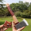 Hacha de guerra duradera con mango de madera