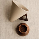 ☕✨ Taza Vintage con Asa de Madera y Platillo – Estilo Retro Elegante, Aroma y Estética Única para tu Rincón de Café