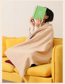 🔥 50% dto. Manta eléctrica portátil Cloud Cloak – calienta en 15 segundos, 3 niveles de temperatura, USB y diseño lavable. ¡Envuelve tu cuerpo en calidez mágica! ✨☁️