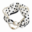 💎 50% dto. Conjunto de pañuelo y collar de perlas desmontables con cierre magnético – fácil de poner y quitar sin nudos. ¡Úsalos juntos o por separado para más estilos! ✨🧣