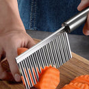 🥔 50% dto. Cuchillo cortador ondulado de acero inoxidable – crea cortes en zigzag en patatas, verduras y frutas. ¡Mango ergonómico antideslizante y fácil de limpiar! ✨🔪