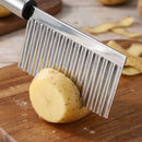🥔 50% dto. Cuchillo cortador ondulado de acero inoxidable – crea cortes en zigzag en patatas, verduras y frutas. ¡Mango ergonómico antideslizante y fácil de limpiar! ✨🔪