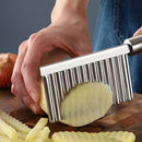 🥔 50% dto. Cuchillo cortador ondulado de acero inoxidable – crea cortes en zigzag en patatas, verduras y frutas. ¡Mango ergonómico antideslizante y fácil de limpiar! ✨🔪